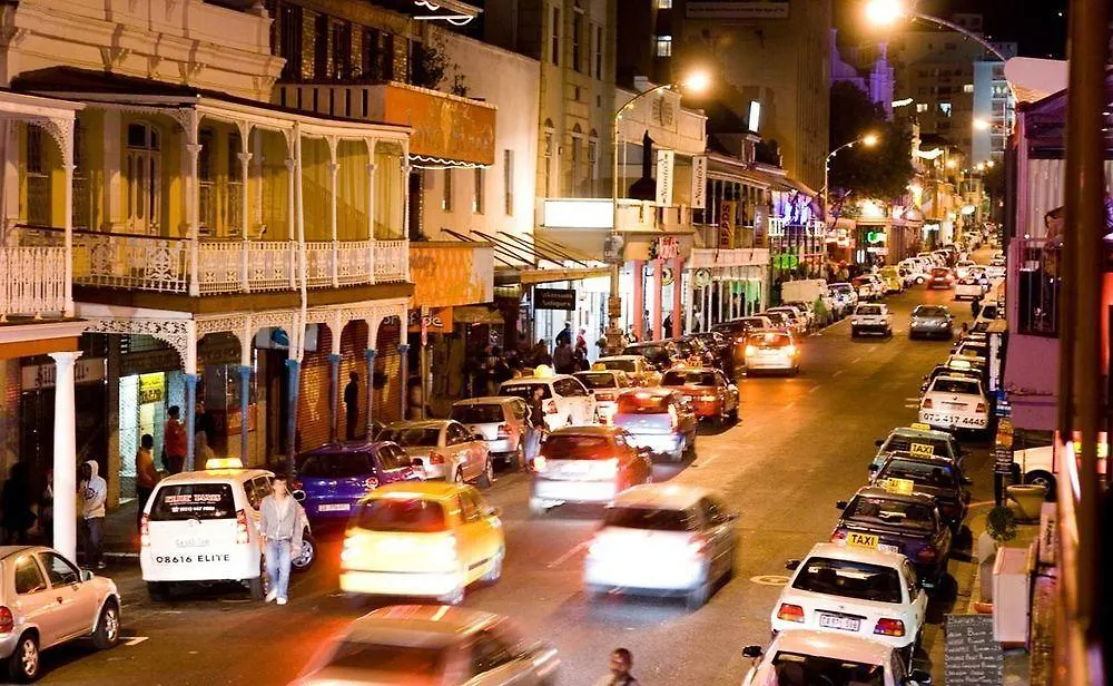 Urban Chic Boutique Hotel & Cafe Cape Town 4*,